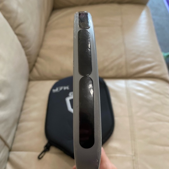 J7K Pickleball Paddle with Case - Picture 3 of 3